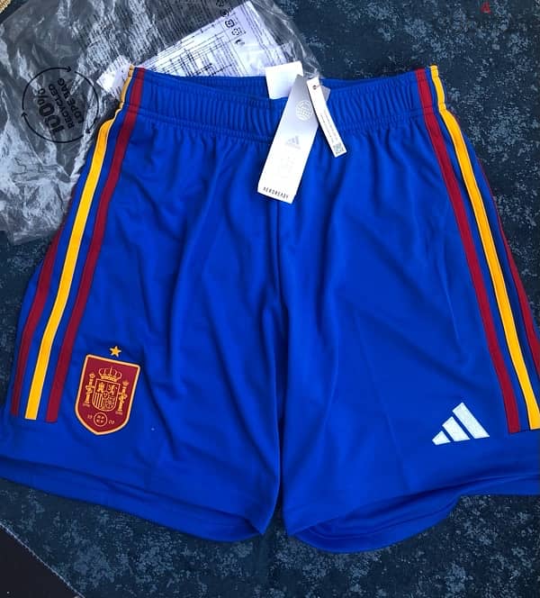 adidas shorts size small 3