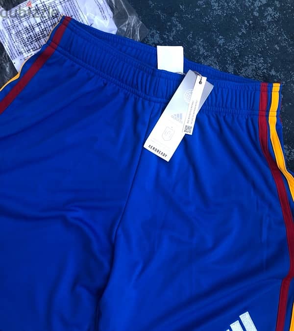 adidas shorts size small 2