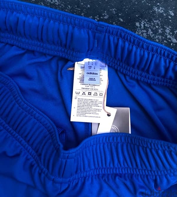 adidas shorts size small 5