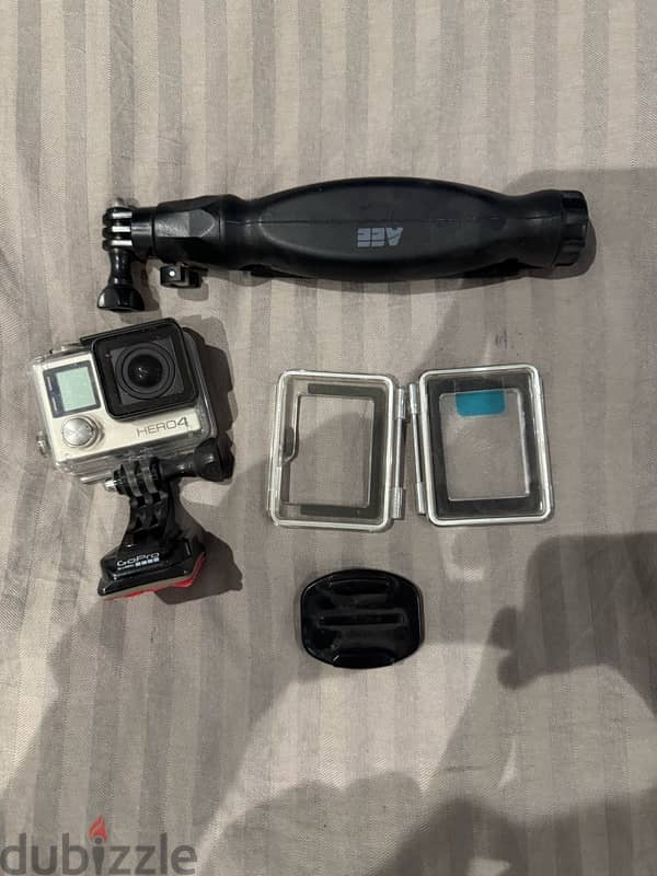 Go-Pro Hero 4 with all accessories 0