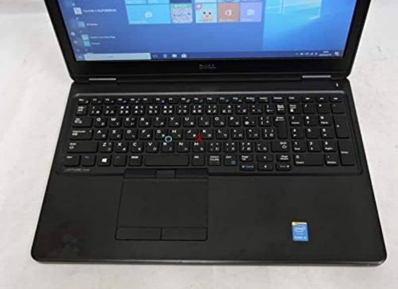 Laptop Dell core i7 7th 7820HQ ram8 15.6 inch 4