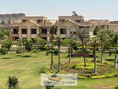 فيلا للبيع townhouse type f3، wide garden view، إجمالي عقد مميز13مليون مجموعه 25 بفيلات الفور سيزون ،قريبه من gate 1