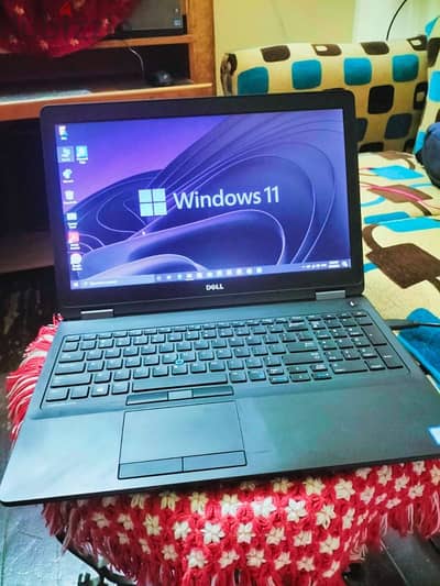 dell latitude E5570