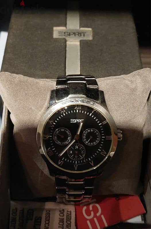 Esprit watch from saudi arabia excellent condition 1