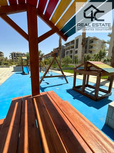 Duplex 210m with garden 75m ready to move fully finished very prime location in The Address East - Dorra