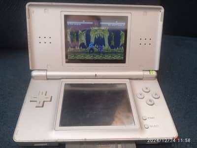 Nintendo DS lite