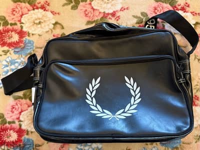 *NEW* FRED PERRY SHOULDER BAG