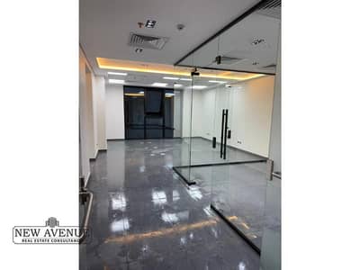 Fully finished office 400 sqm for rent at Hydepark