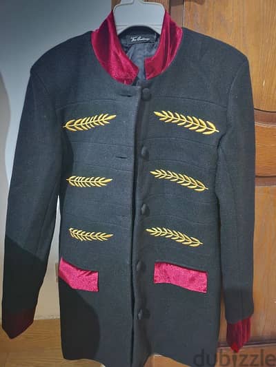 The gallery coat size L