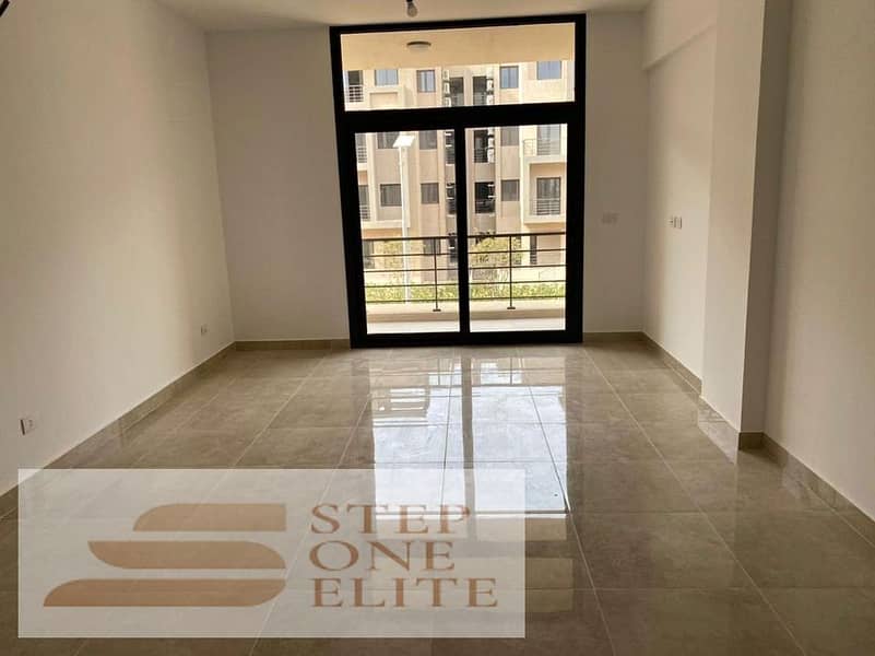 Finished apartment in Al Marasem, 3 rooms, at the old price 0