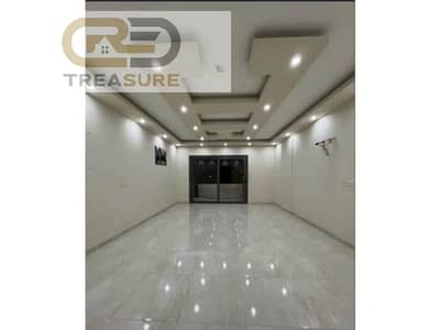 Apartment for rent in Tag Sultan ultra super lux .