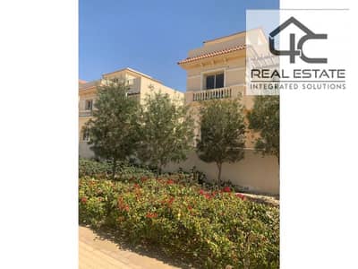 Townhouse classic for sale in compound Hyde Park new cairo 215m special view with installment under market price