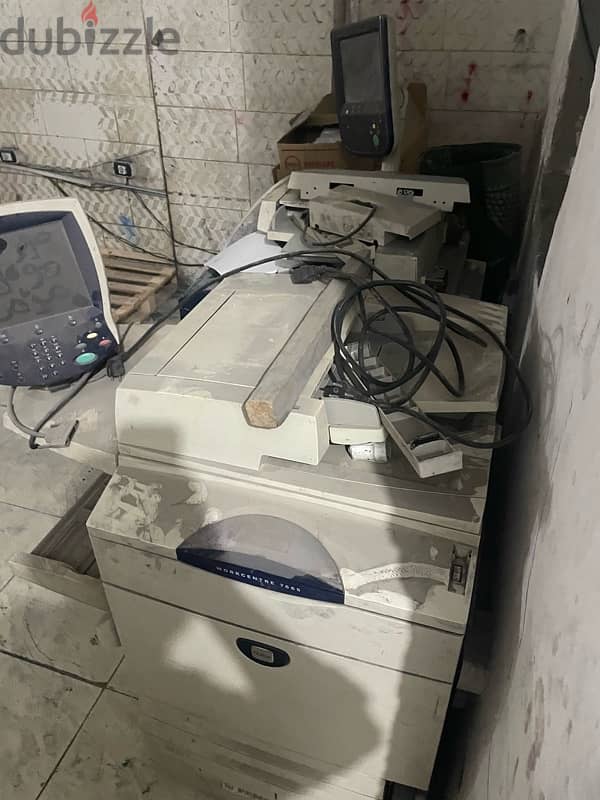 ماكينه تصوير مستندات 250 xerox مستعمله 1