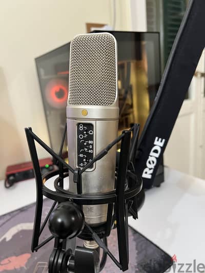 RODE NT2-A Pro Microphone + Scarlett Focusrite 2i2 AMP DAC Combo