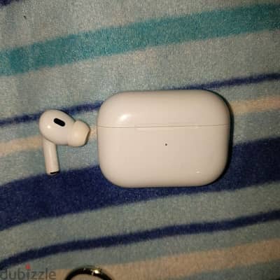 airpods pro generation 2 case and left bud