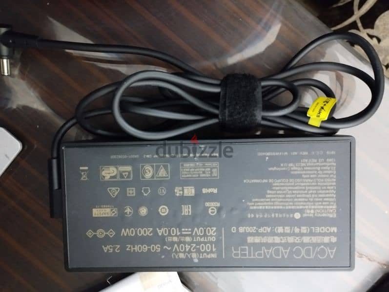 Asus charger 200 w 1