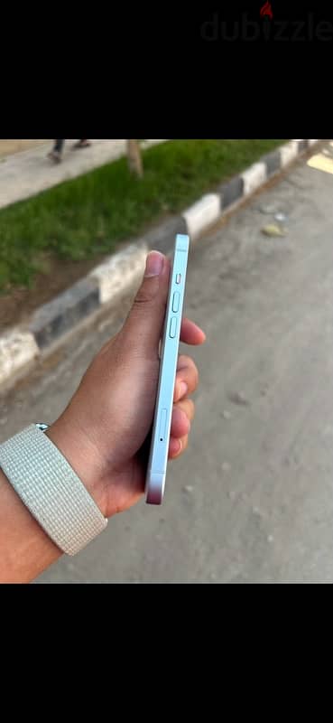 iphone 15 128g معاه حاجتو زيرو فالضمان 1