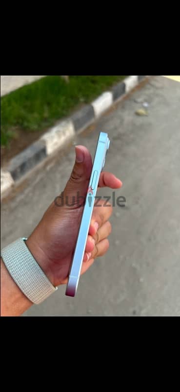 iphone 15 128g معاه حاجتو زيرو فالضمان 2