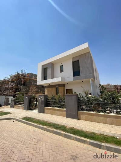 Villa for sale, fully finished, with air conditioners, Zed East, distinctive location in the Fifth Settlement