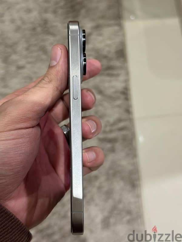 iPhone 15 pro max 256 gb natural titanium Middle East version 2