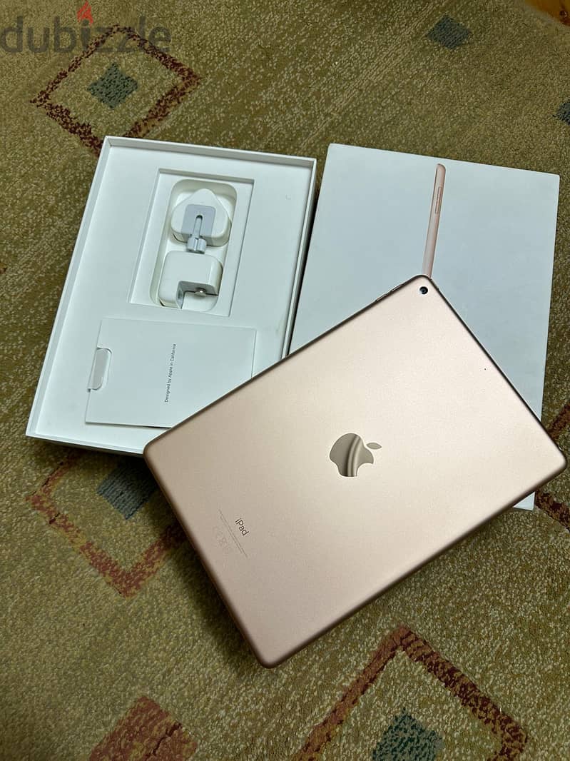 Ipad 7 th Generation 32 giga wifi only 4