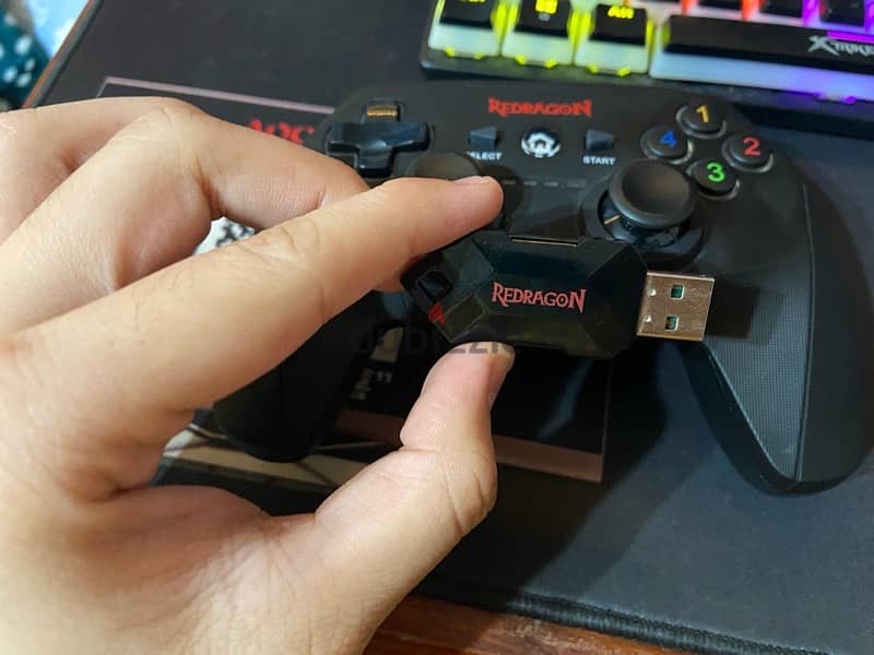 Redragon Harrow 808 Wireless controller Gamepad 1