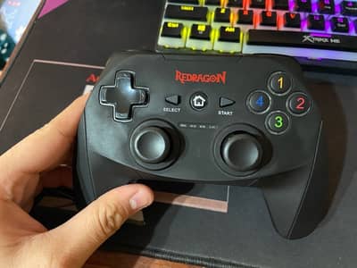 Redragon Harrow 808 Wireless controller Gamepad