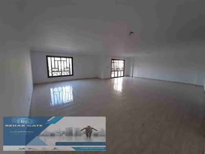 Apartment for rent in Rehab, New Cairo, New Phase 5, 255 square meters, close to Gate 19, the entrance gate, Rehab Club, services, Gateway Mall, and Mall 2, a very special and quiet location. The apartment is divided from the inside into 4 rooms, 3 bathro