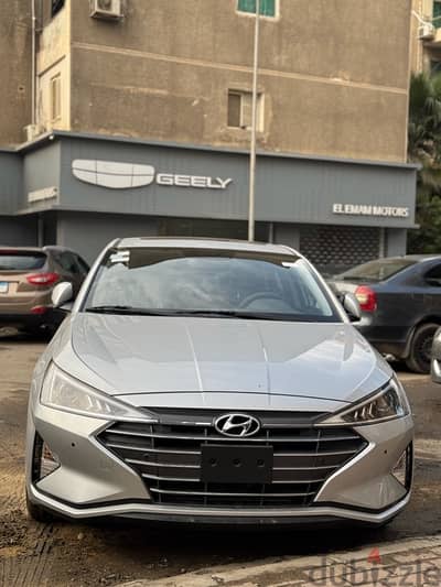 Hyundai Elantra 2025