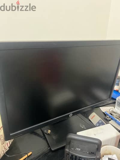 Hp monitor شاشه إتش بي استعمال خفيف كأنها جديده