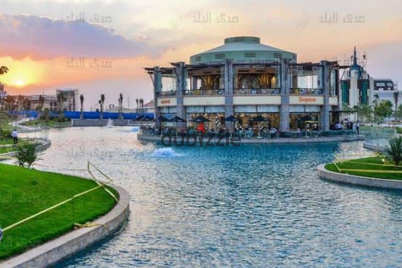 عيادة للبيع حجز قديم 2023 ، في open air mall extension بمدينتي ،   إجمالي ممتاز و اقساط على 10 سنوات. 0