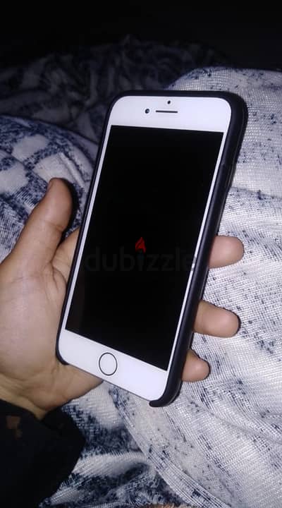 IPhone 7 مستعمل استعمال نضيف وبحالة كويسة