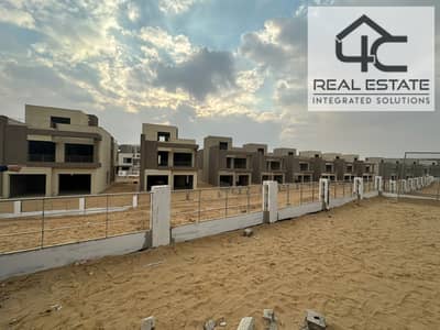 Twin house 384m for sale in Palm Hills New Cairo, prime location