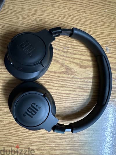 JBL headphone