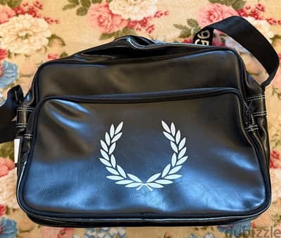 *NEW* FRED PERRY SHOULDER BAG