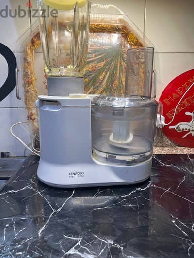 خلاط وكبه في 1 ماركه KenWood