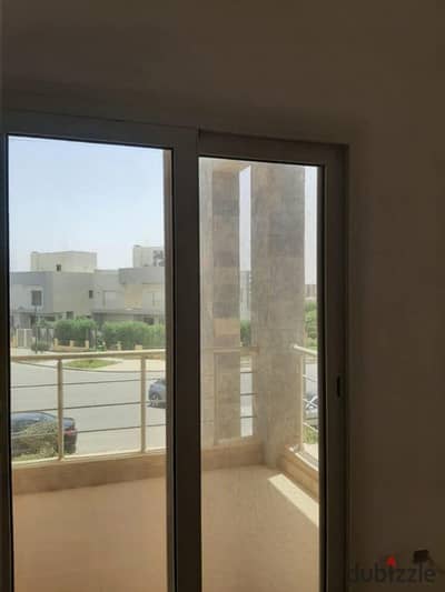 FULLY FINSHED VILLA FOR SALE IN GRAND HEIGHTS SHEIKH ZAYED IN OLD PRICE