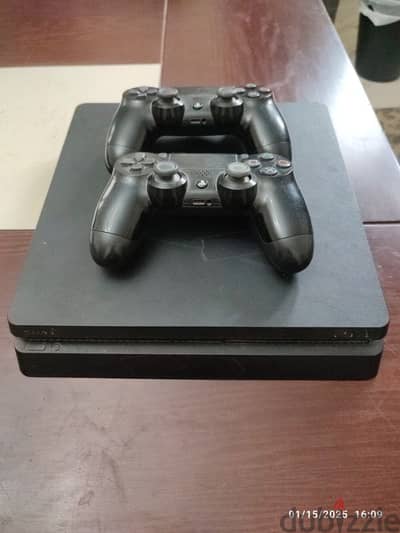 PS4 SLIM 1TB