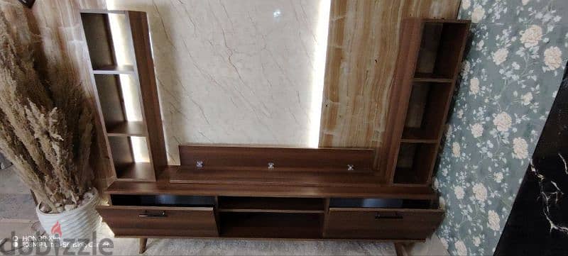 وحدة تلفزيون خشبيه ( TV Unit) 1