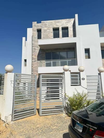 villa 273sqm ready to move in Cleopatra Square UNDER PRICE MARKET