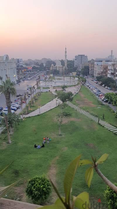 بموقع مميز جدا في مصر الجديده