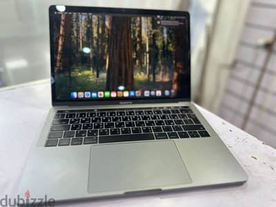 Macbook Pro 2017 i5 8/265 " With Touch Bar "