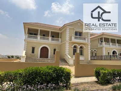 Villa standalone classic 250m 4 bed bahry for sale open view landscape under market price ready to move with prime location in Hydepark