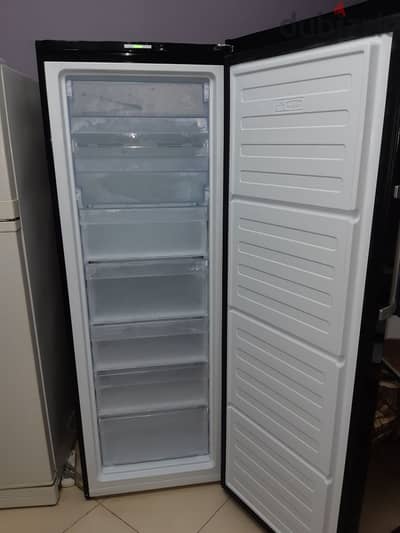 Beko freezer in perfect condition 260 L ,   بيكو فريزر بحالة ممتازة