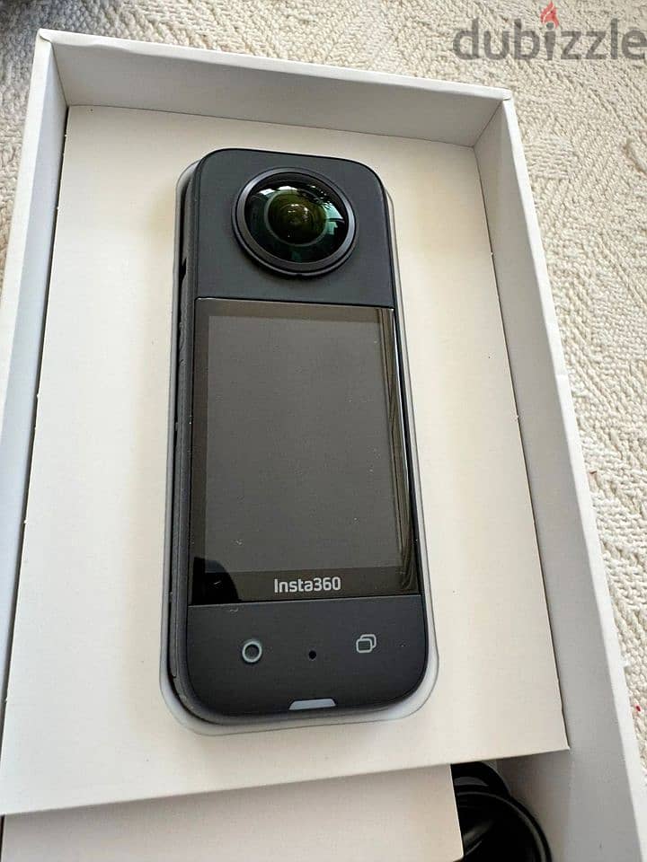 Insta360 x3 حالة ممتازة 3