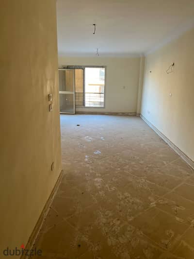 Apartment for sale in Al Tagamoa, Dar Misr Andalusia Compound, near the 90th Street and Gate 1 of Hyde Park First residence  Garden view