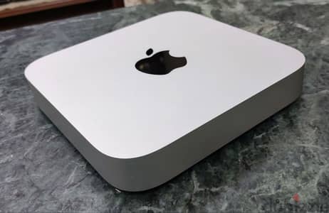 Mac mini m2 2023 8 Core CPU 10 CORE GPU