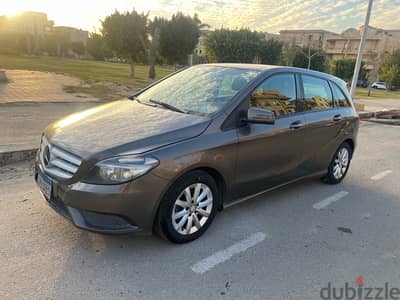 Mercedes-Benz B180 2014