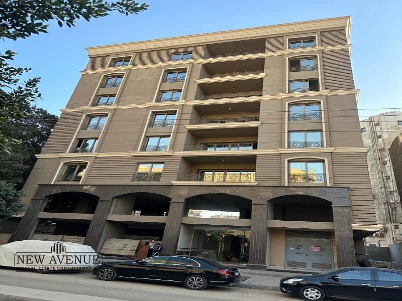 Building for sale 2600 sqm at masr al gdeda 0