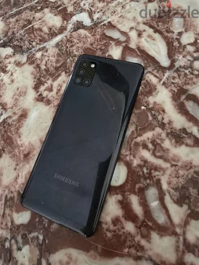 Samsung A31 black + cover